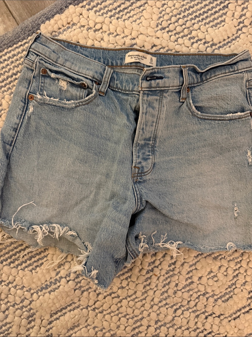 Abercrombie 90s Baggy Shorts - Light Wash